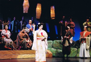 Marianne Bindig as Pitti-Sing in Mikado